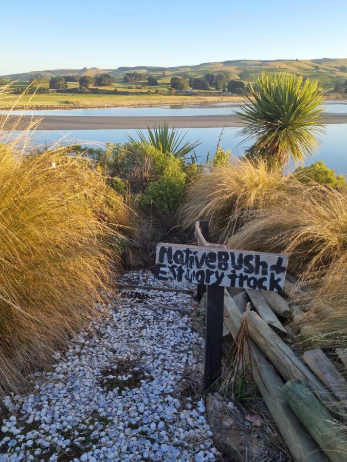 Catlins Lake Sanctuary Owaka Екстер'єр фото